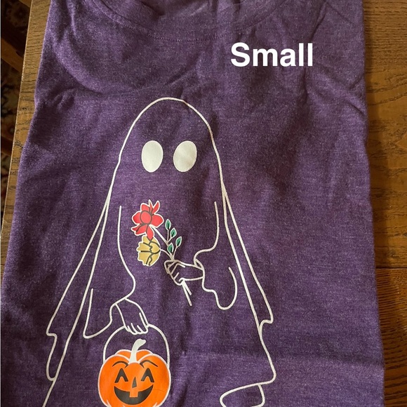 Tops - Purple Ghost Graphic Women's Tee